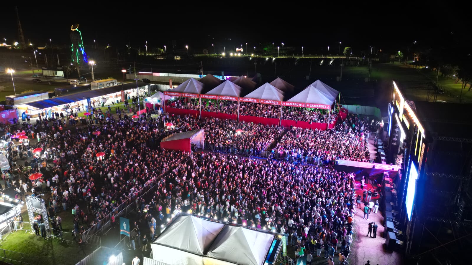 Samba Barretos reuniu grandes nomes da música no Parque do Peão