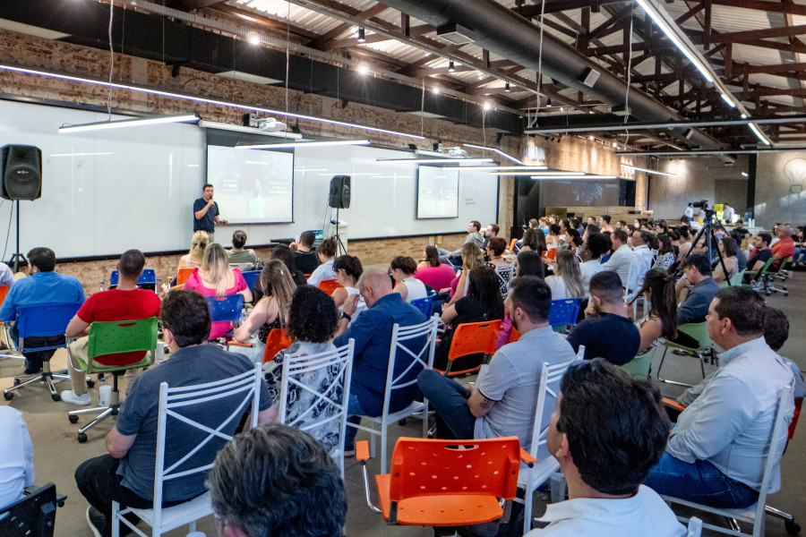 Perplan promove palestra para colaboradores sobre experiência do cliente e protagonismo 