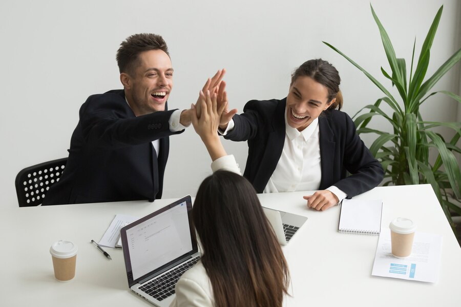 Veja 10 ações para cultivar um ambiente de confiança no trabalho